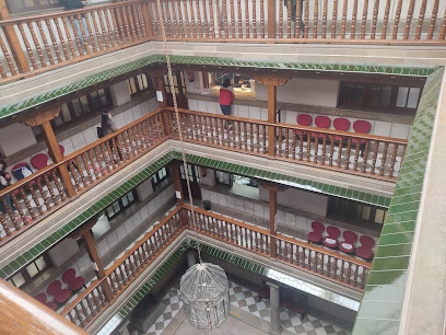 Fachada de Registro Mercantil y Bienes Muebles de Granada