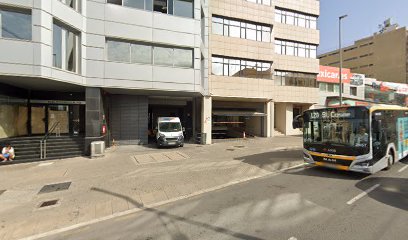 Fachada de Registro de la Propiedad de Esplugues de Llobregat