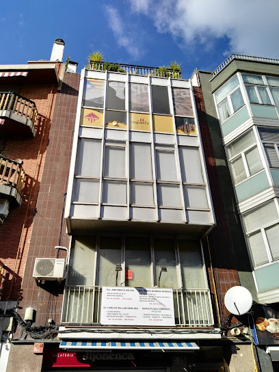 Fachada de Registro de la Propiedad de Montcada i Reixac