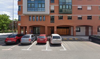 Paseo Premín de Iruña, 4 - 1º B, 31008 - Navarra