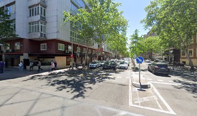 Fachada de Registro Mercantil Central