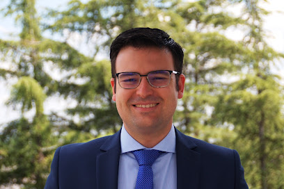 (Rivas-Vaciamadrid) Abogado - Enmanuel Oliva